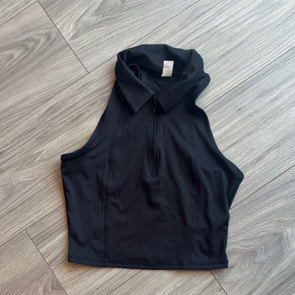 Black Sleeveless Collared Tennis Shirt